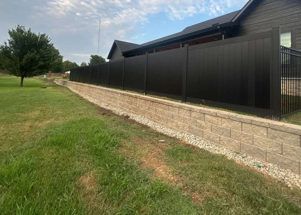 Black aluminum privacy fence